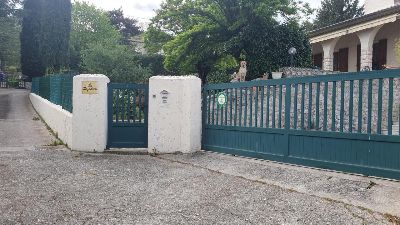 La Nazadaire Joyeuse Luaran gambar